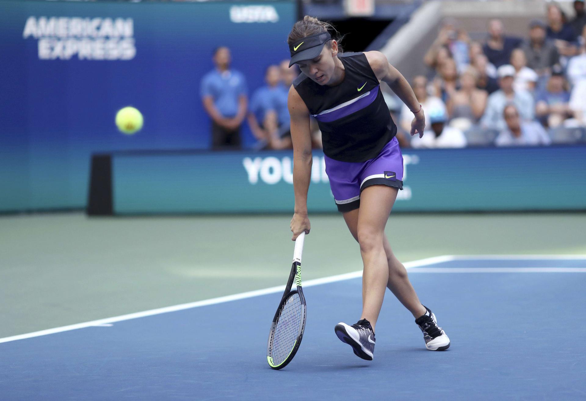 بطلة رولان غاروس السابقة تخسر متأثرة بالاصابة في أسفل ظهرها