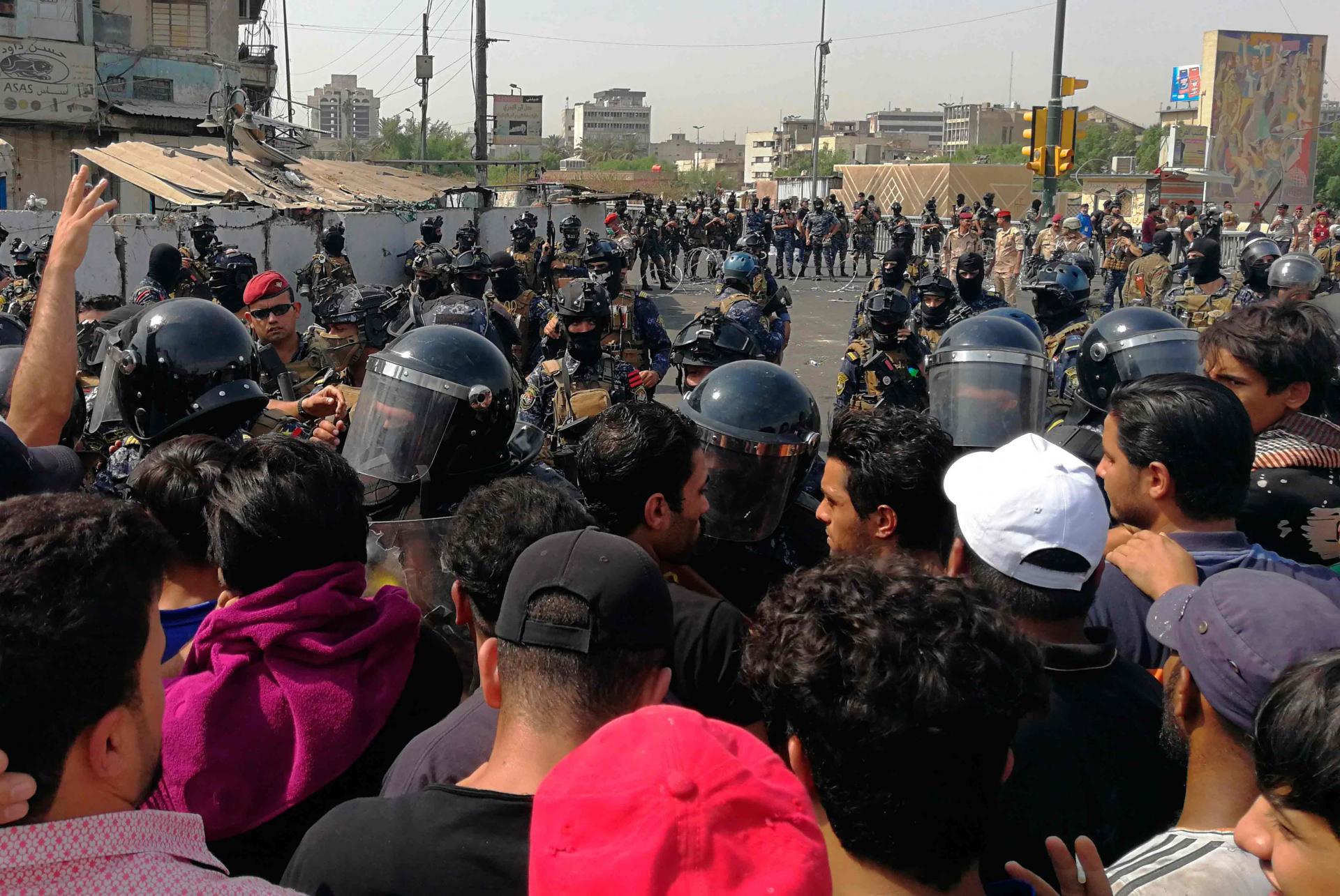 المتظاهرون عازمون على الاستمرار في تحركهم