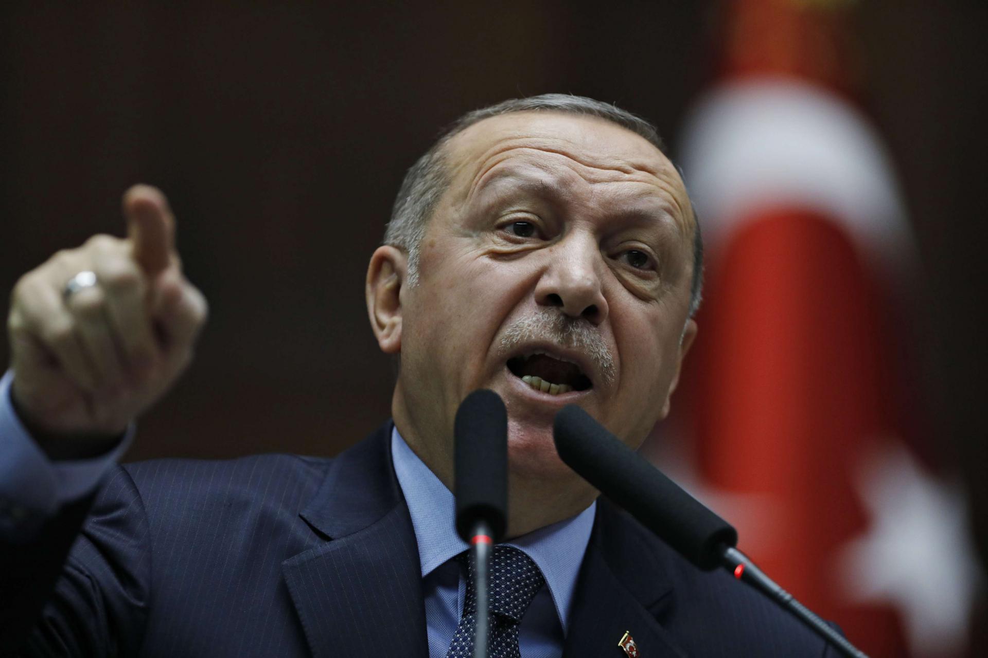أردوغان يلوح بإقامة قواعد عسكرية شمال شرق سوريا