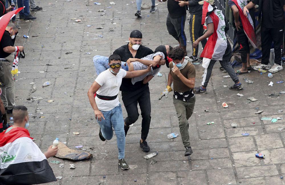 رصاص الأمن العراقي يقتل 5 متظاهرين بساحة التحرير في بغداد