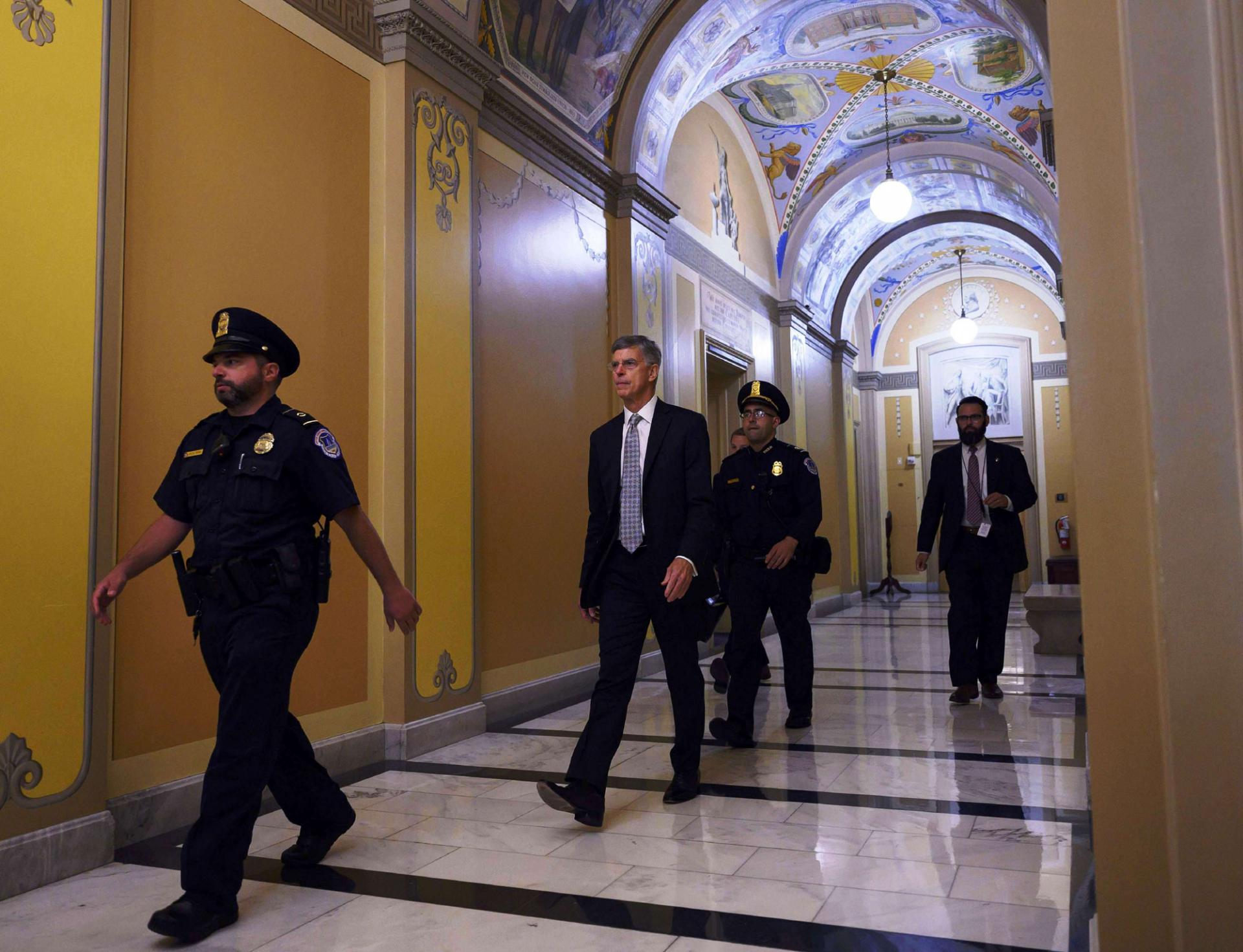 السفير الأميركي لدى كييف بيل تايلور