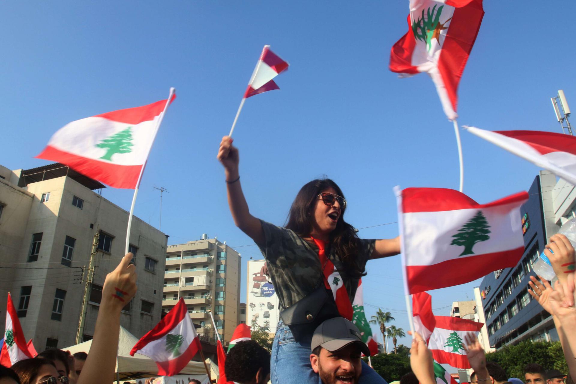نفس الشعار: الشعب يريد اسقاط النظام