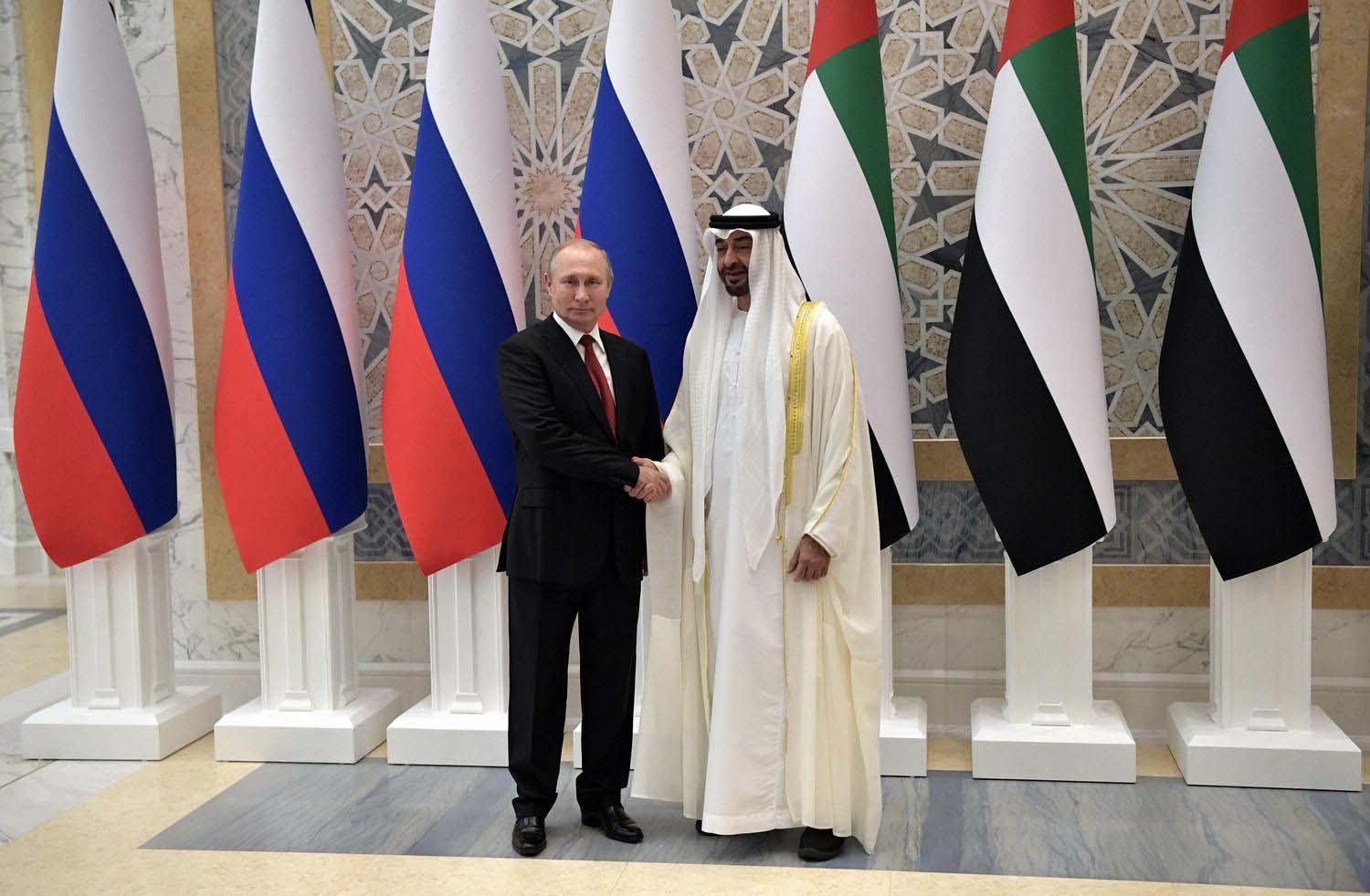 Putin greeted by Abu Dhabi's Crown Prince Mohammed bin Zayed Al-Nahyan