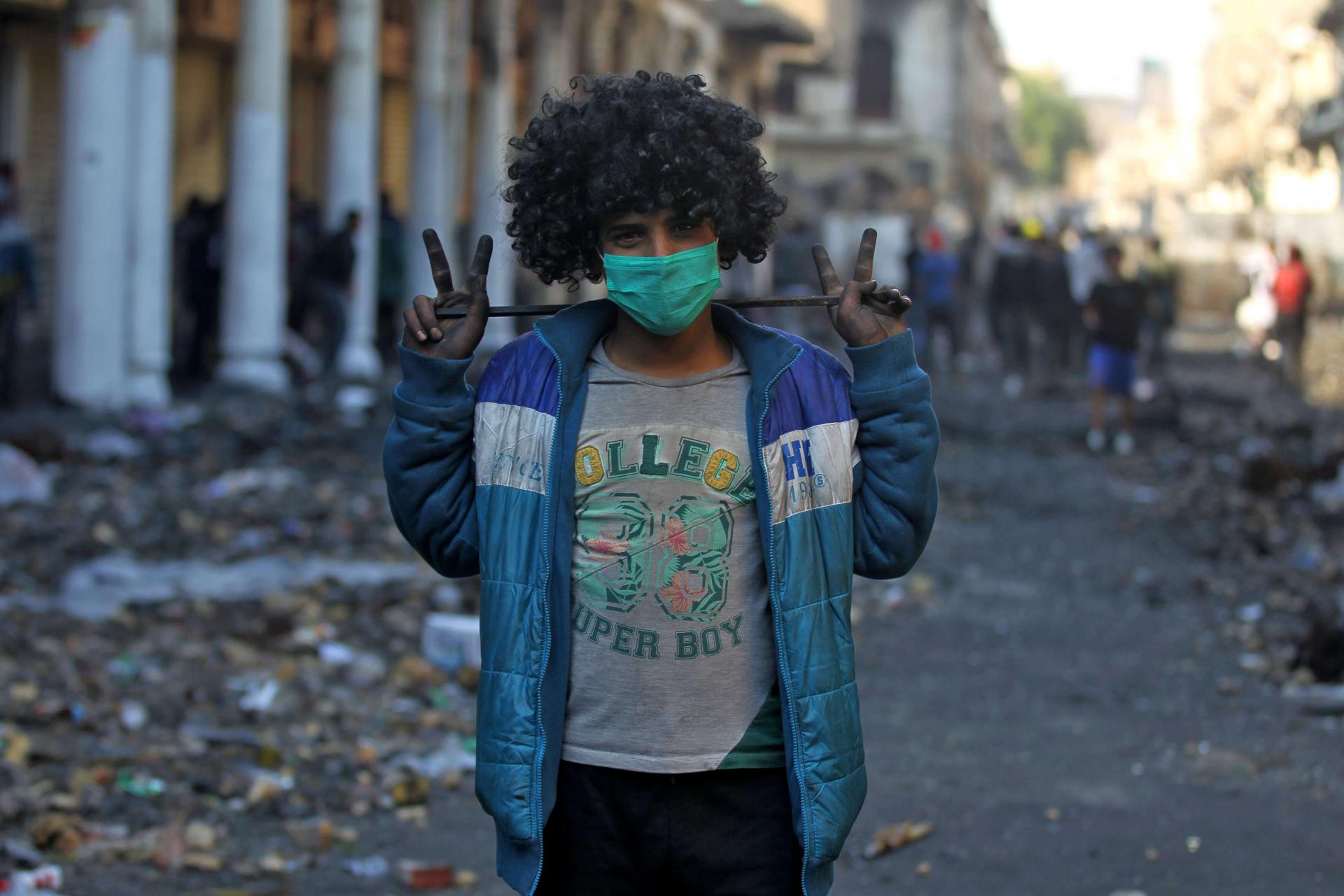 متظاهر عراقي 