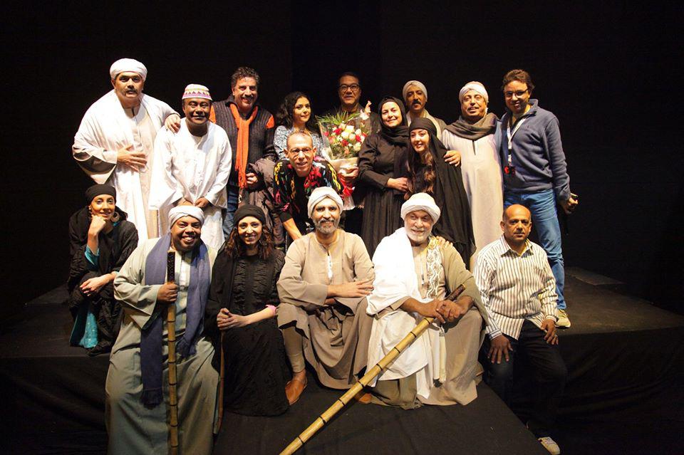 فريق مسرحية 'الطوق والإسورة' (من صفحة مهرجان أيام قرطاج المسرحية على فيسبوك)