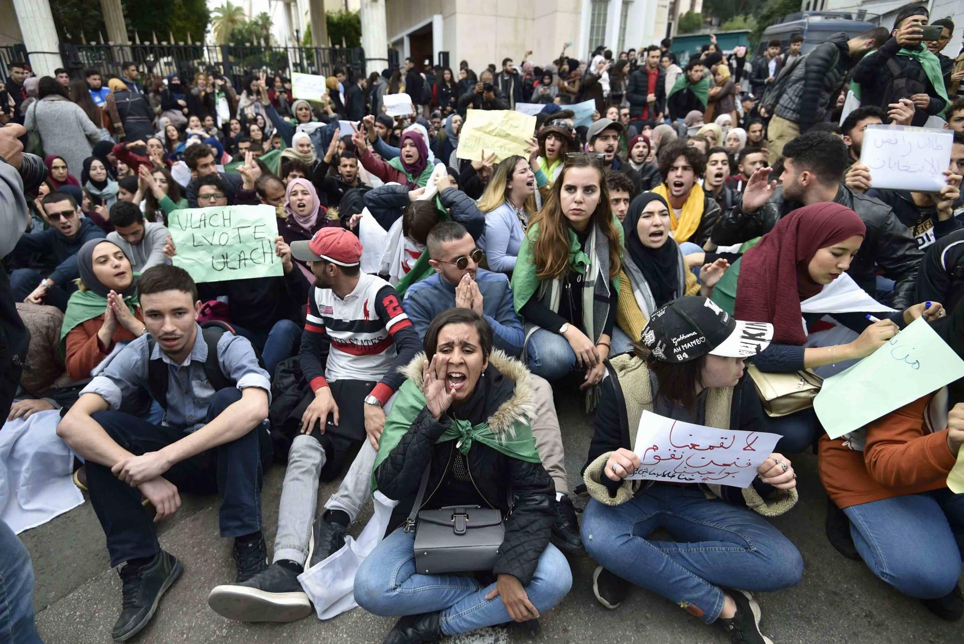 Among the hundreds of thousands who have demonstrated, for many young people abstention will be the only palatable choice in the election