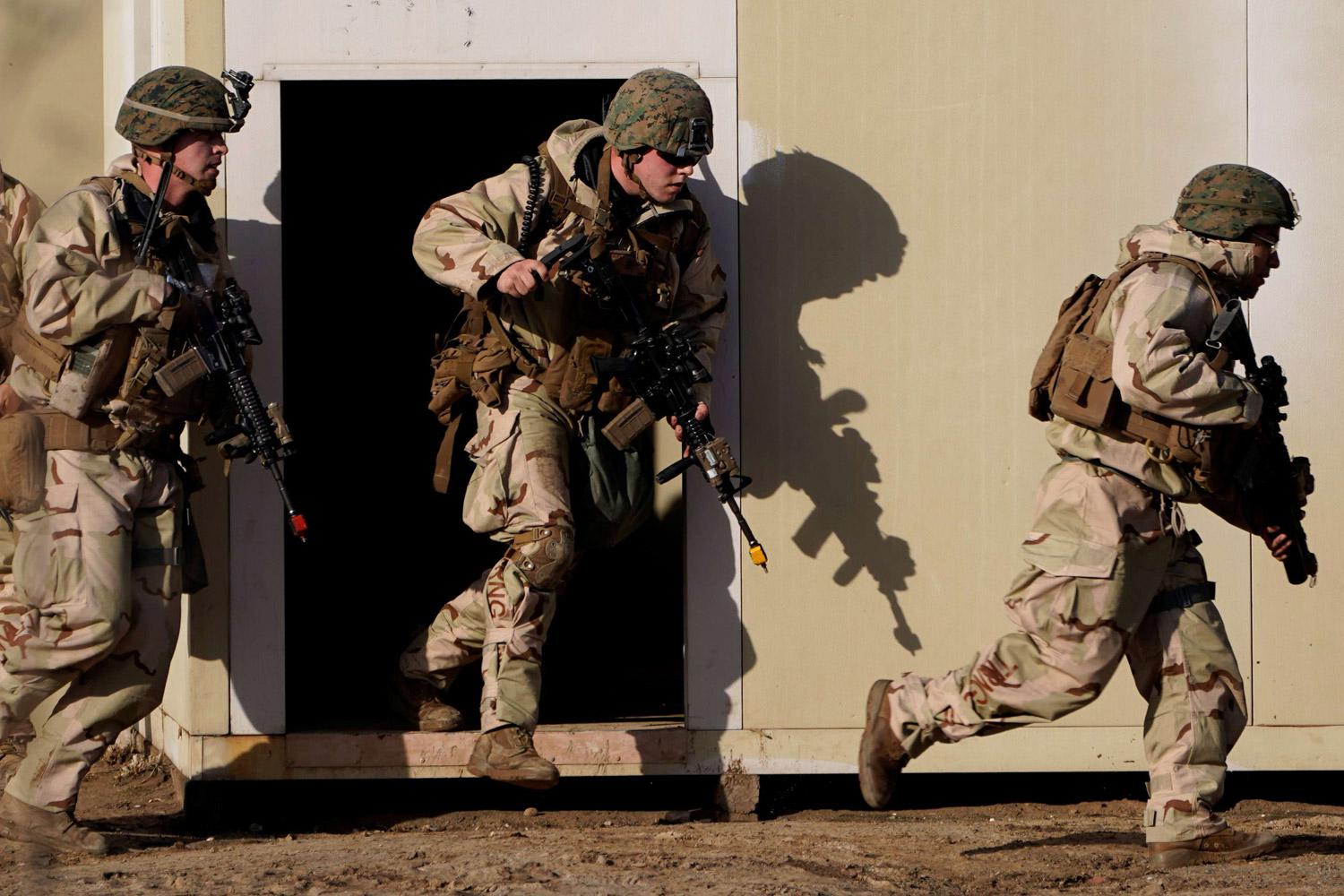 البنتاغون أمر بإرسال قوات من المشاة البحرية الأميركية إلى بغداد