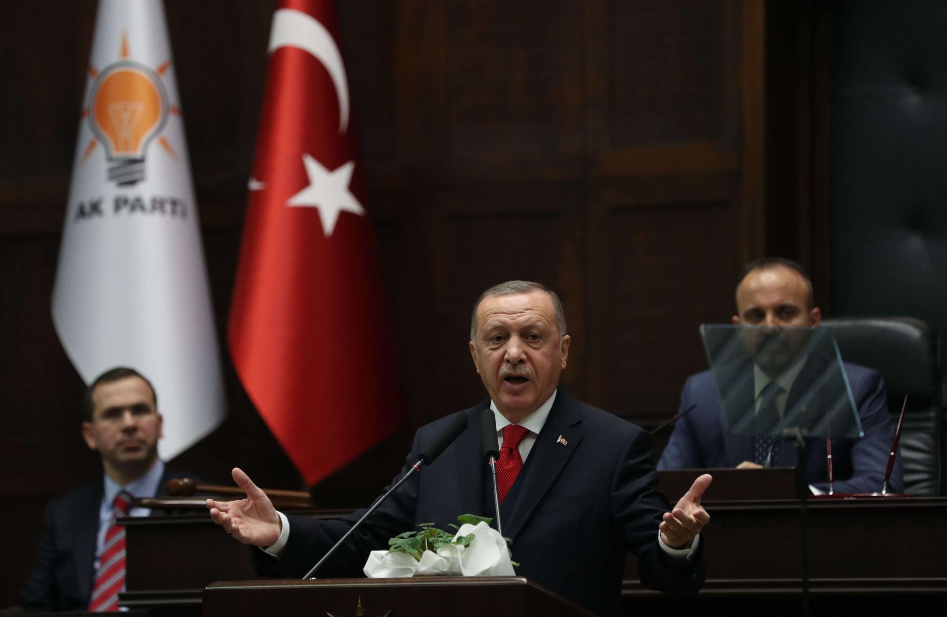 أردوغان يتوجس سيطرة حفتر على ليبيا