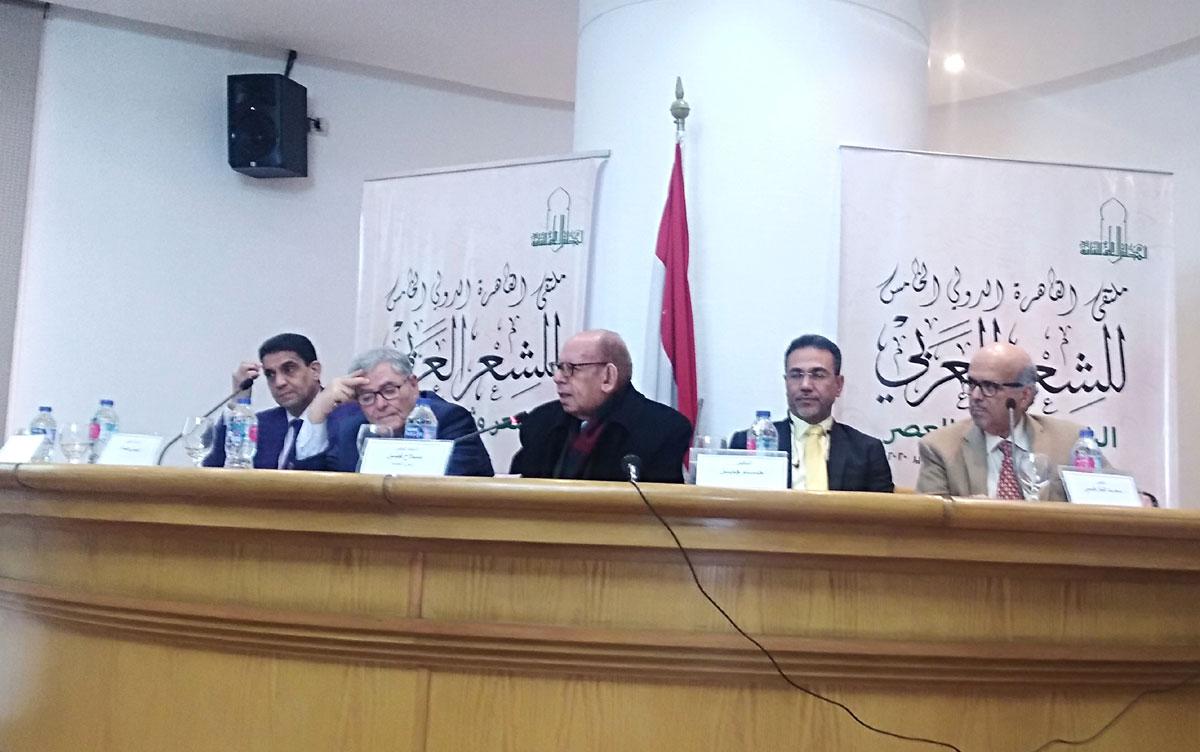 الشاعر والسلطة