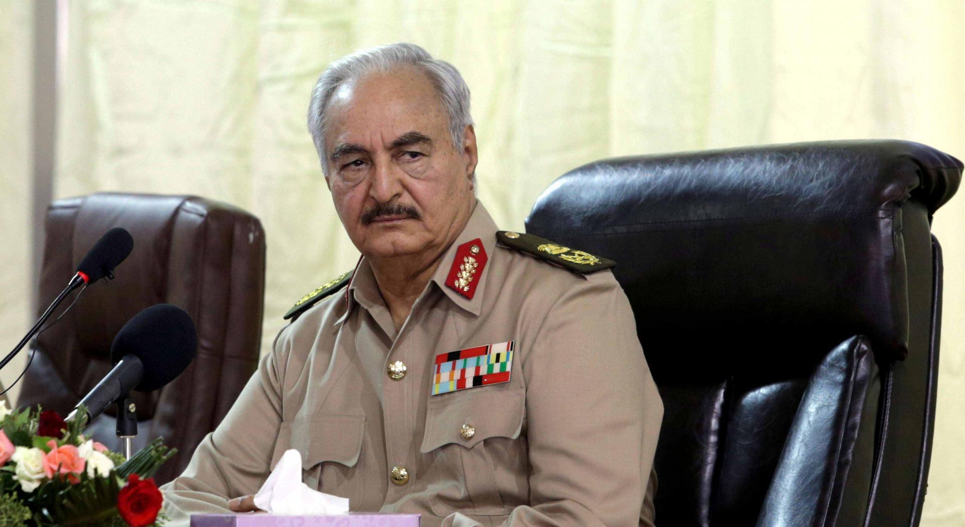 قائد الجيش الليبي المشير خليفة حفتر
