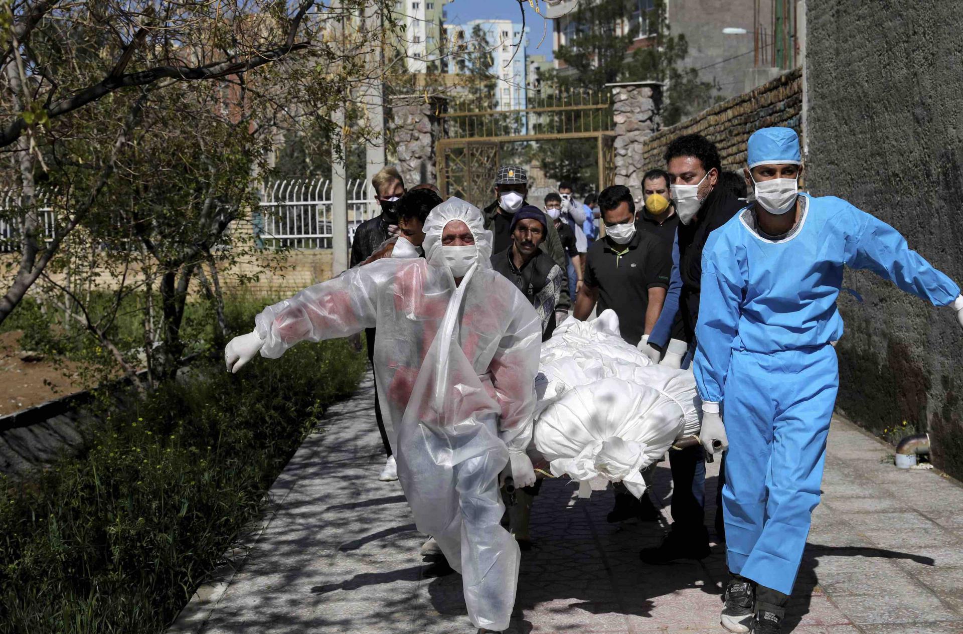 Health ministry spokesman Kianoush Jahanpour said at a daily news briefing that 117 more people had died from the virus over the past 24 hours