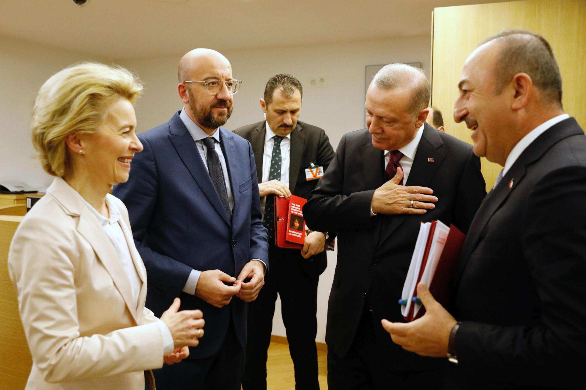 اردوغان يطلب دعما عسكريا من الأوروبيين الذين رفضوا تدخله في سوريا