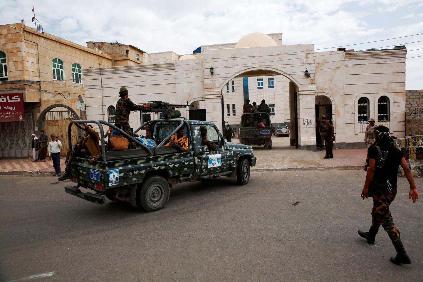 الميليشيات الحوثية المسلحة تقف وراء الأحكام الجائرة في اليمن