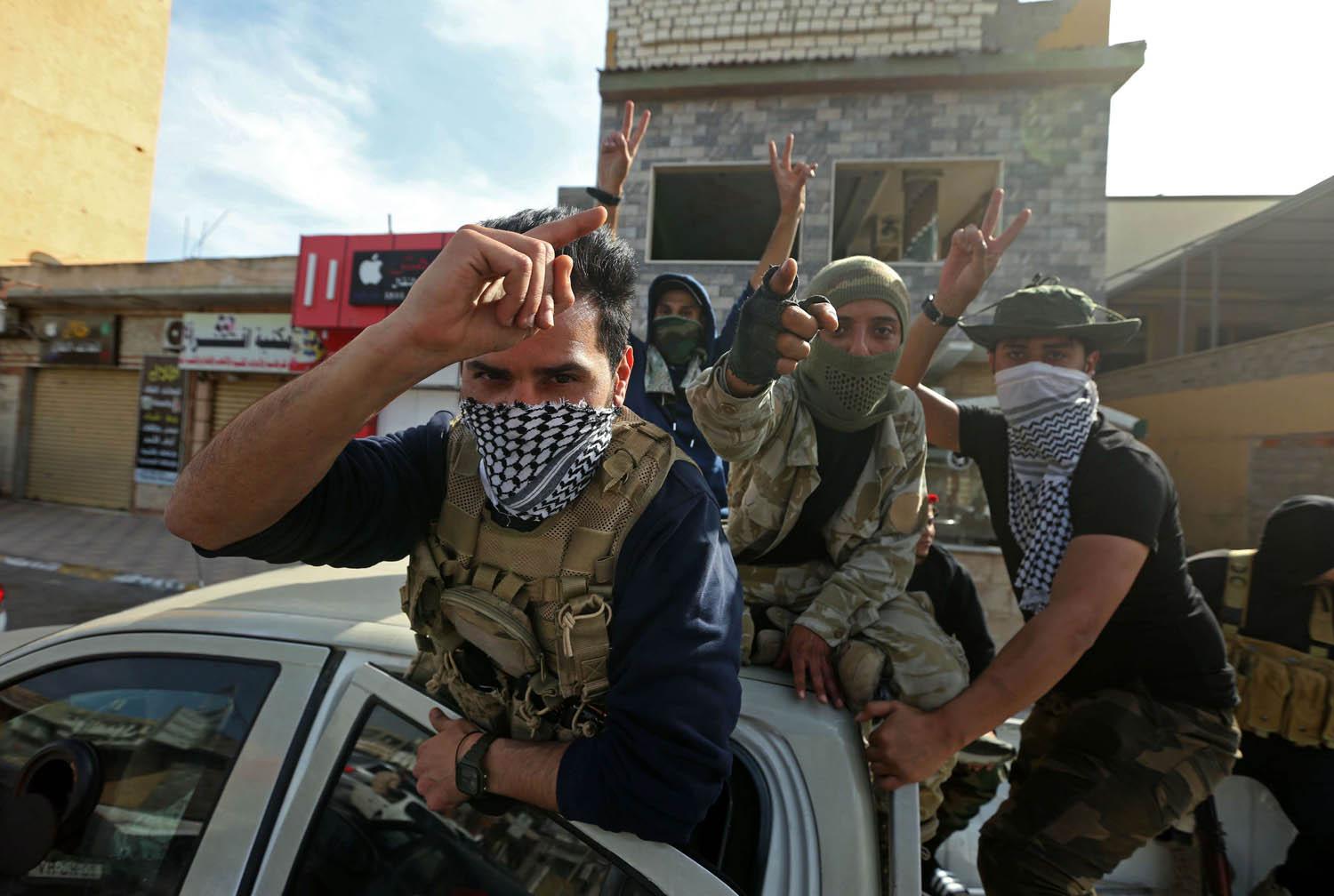 قوات حكومة الوفاق تستعرض بعد سيطرتها على مدينة صبراتة غرب ليبيا