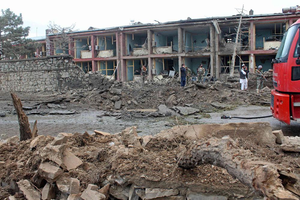 مخلفات هجوم طالبان على قاعدة عسكرية أفغانية 