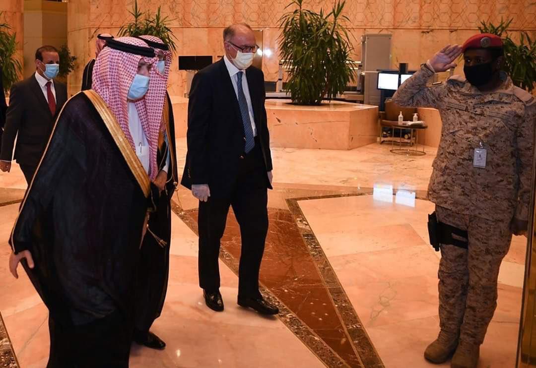 خطوة الى الامام نحو السعودية مع بعض التباعد عن ايران