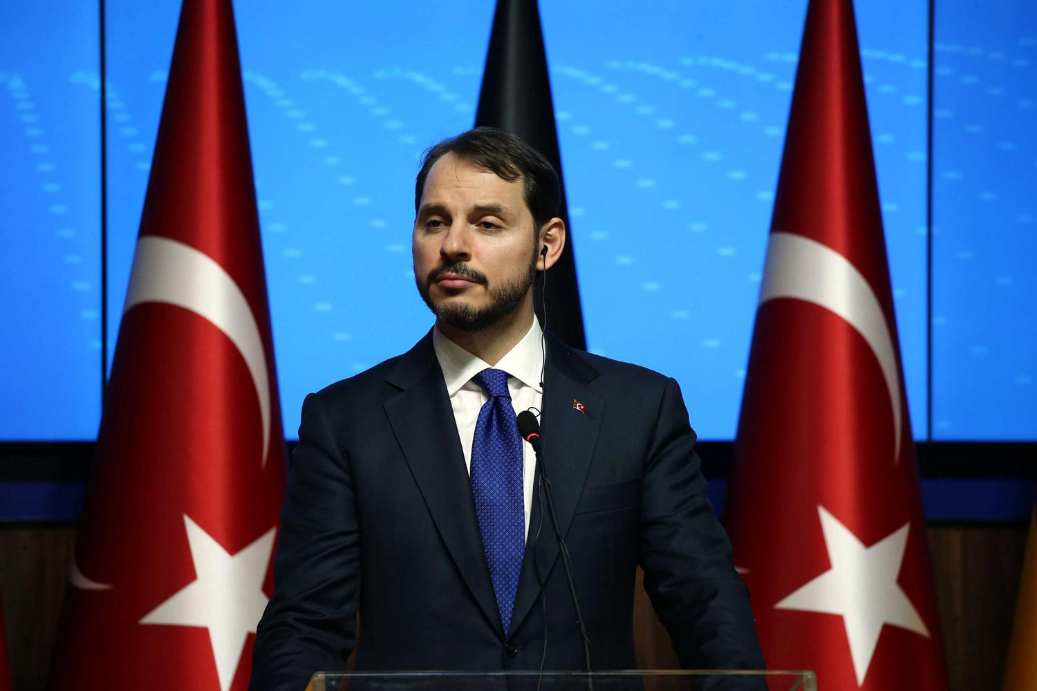 صهر أردوغان يدفع الاقتصاد التركي نحو الهاوية 