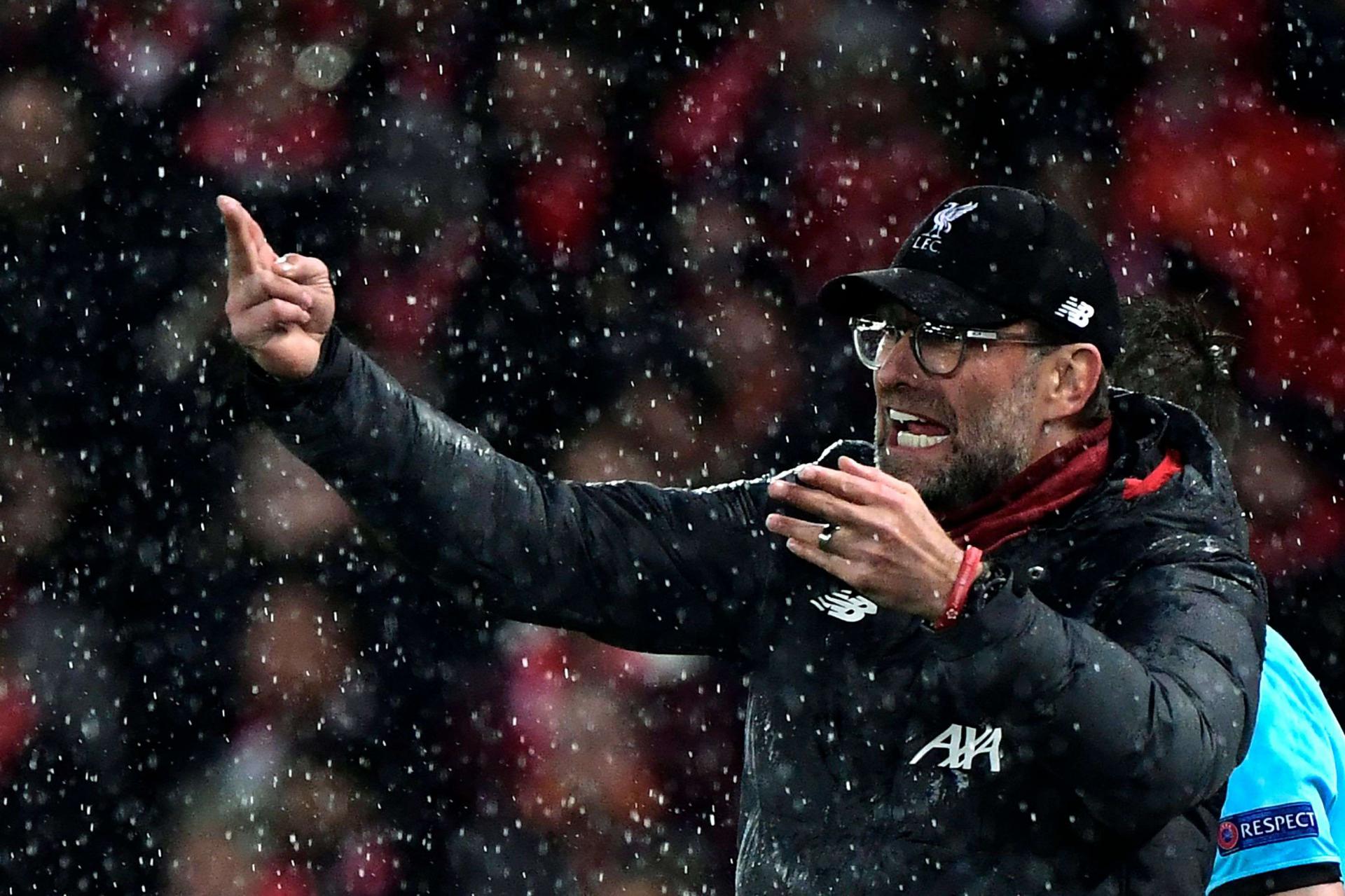 ليفربول يحتاج إلى فوزين من أجل ضمان لقبه الأول في الدوري الإنكليزي لكرة القدم منذ 1990