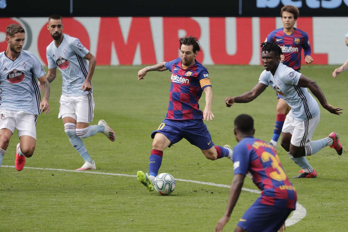 فيغو يحرم برشلونة الانفراد مؤقتا بالصدارة