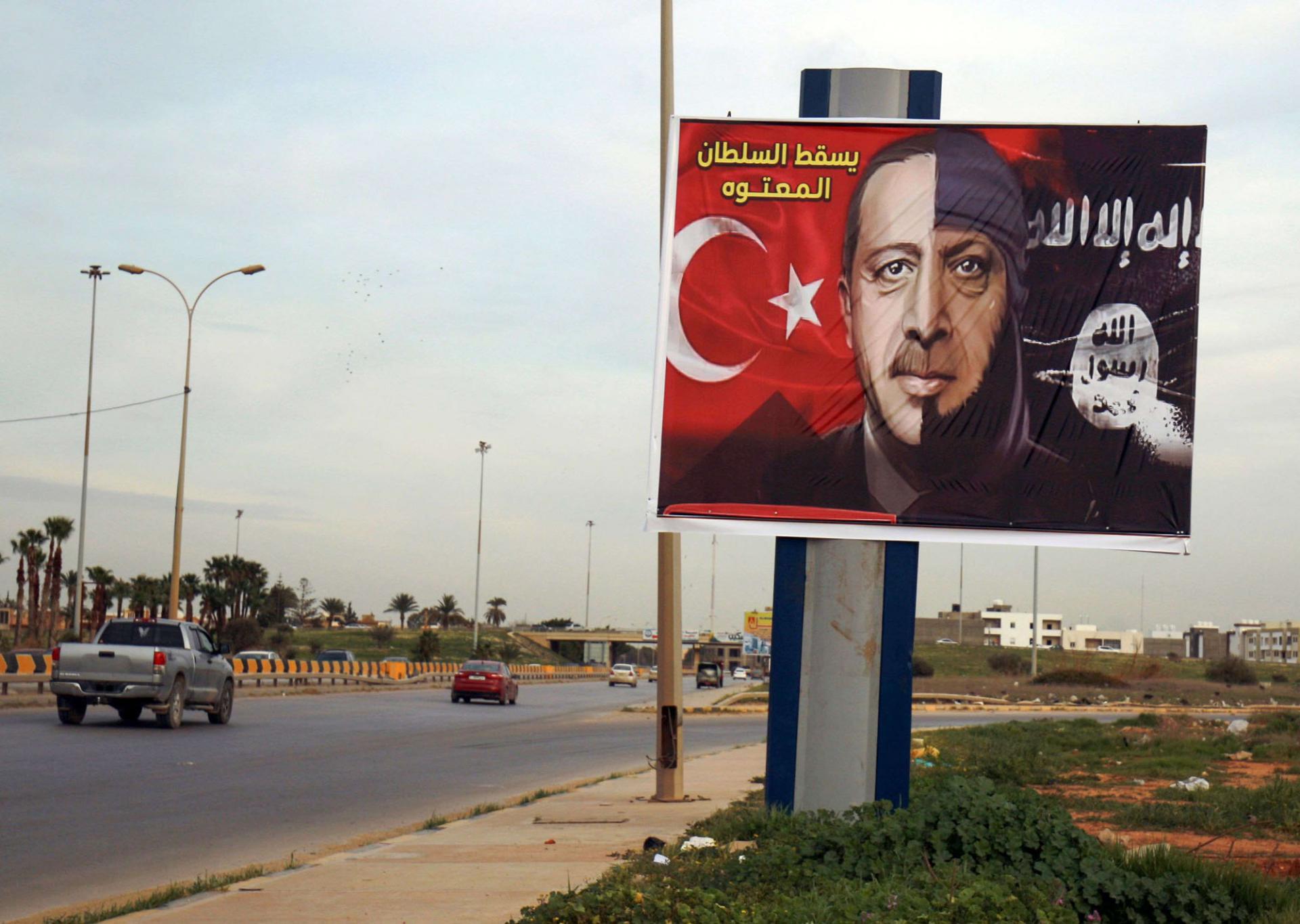 التدخل الذي لا يرضي الا الاسلاميين