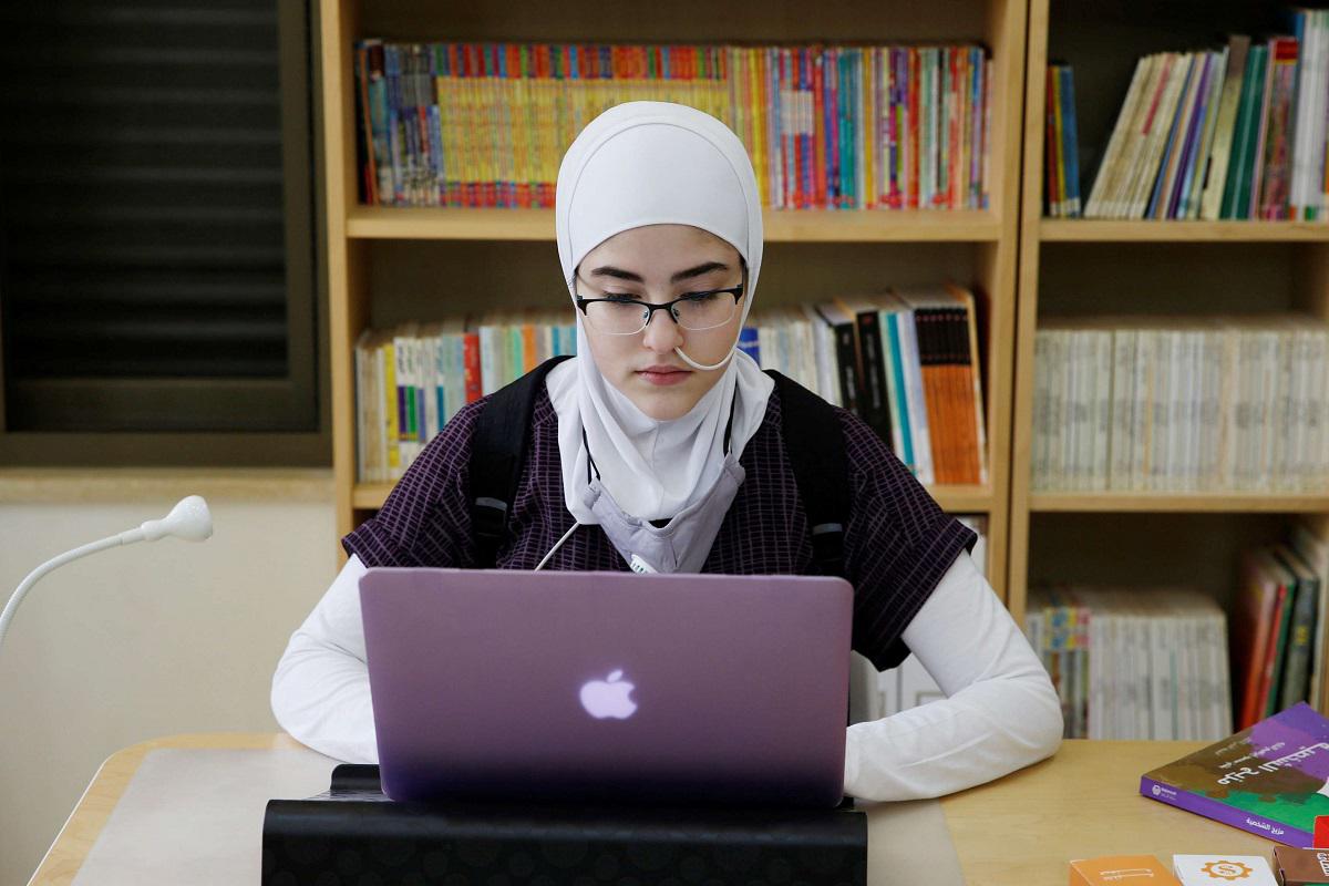 الشابة الاردنية اسراء التايه