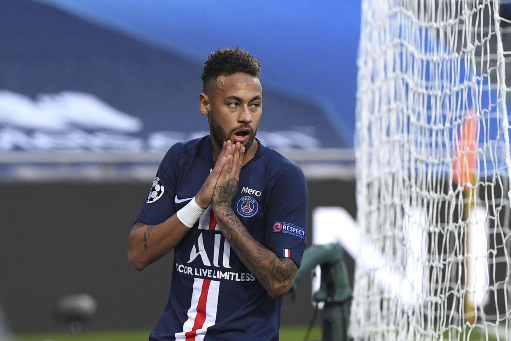 المهاجم البرازيلي يطمح لرفع الكأس ذات الاذنين الكبيرتين للمرة الثانية في مسيرته