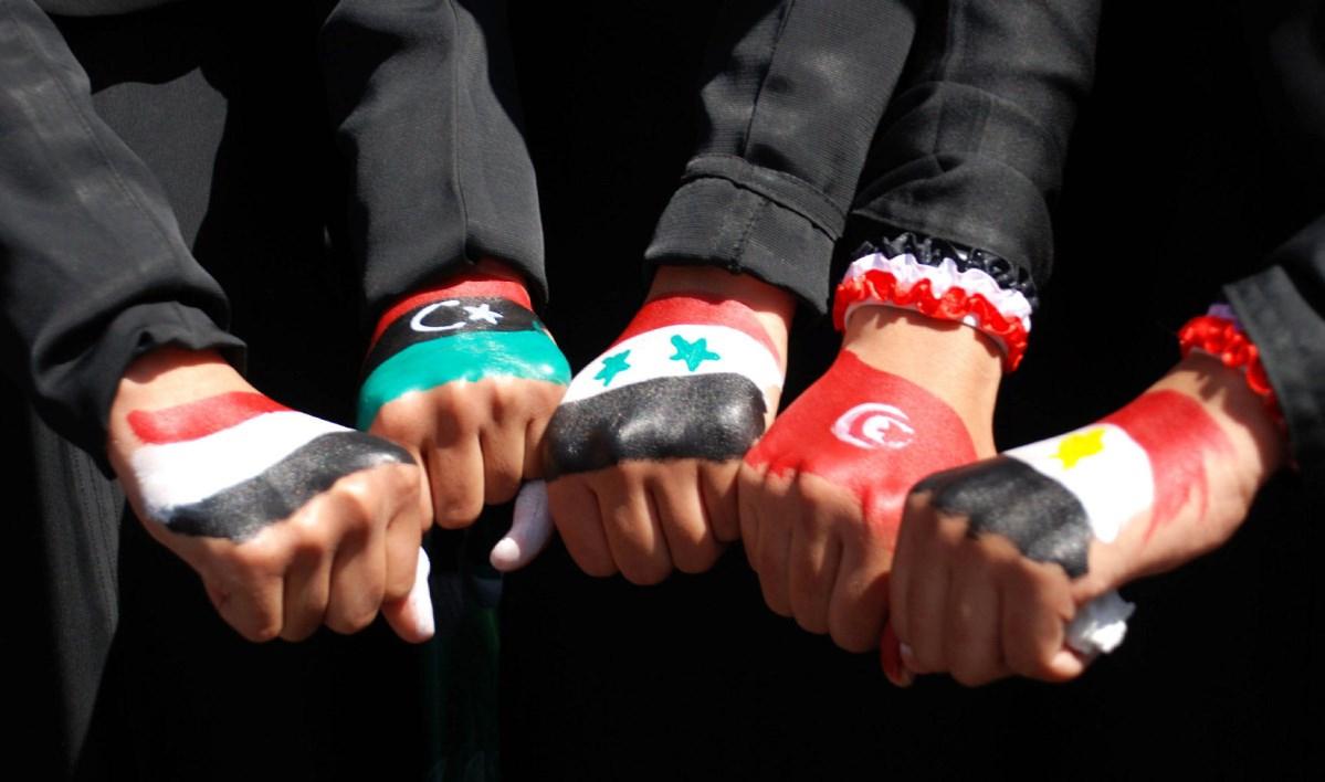 كيف تكون ثورة وهي موجهة من قبل السلطة والدين؟