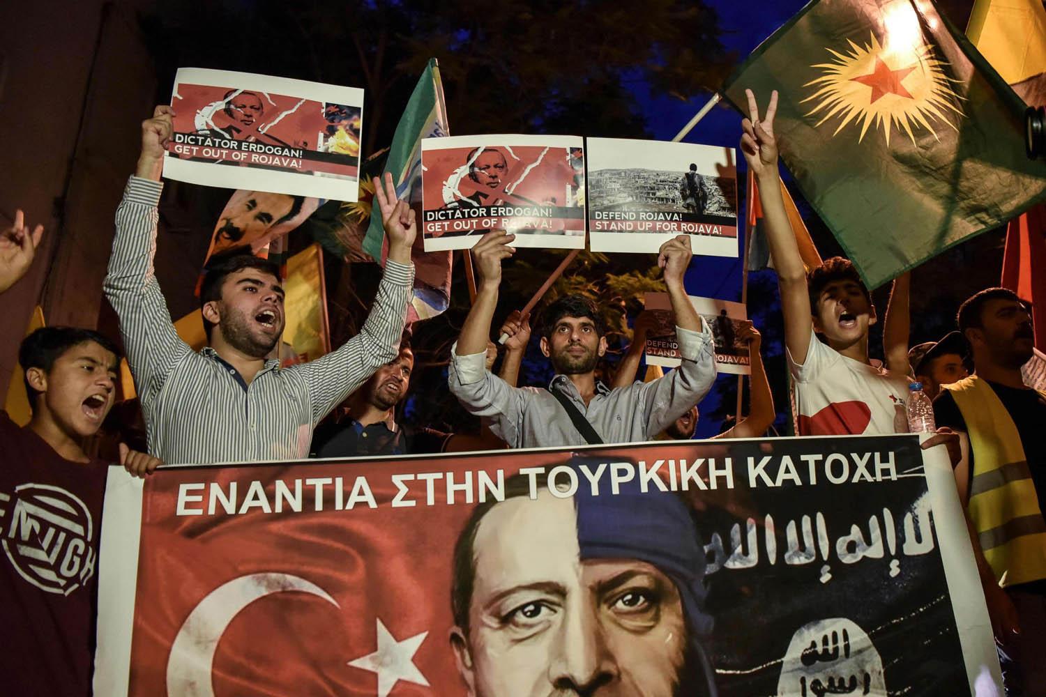 اكراد يتظاهرون ضد الرئيس التركي رجب طيب اردوغان