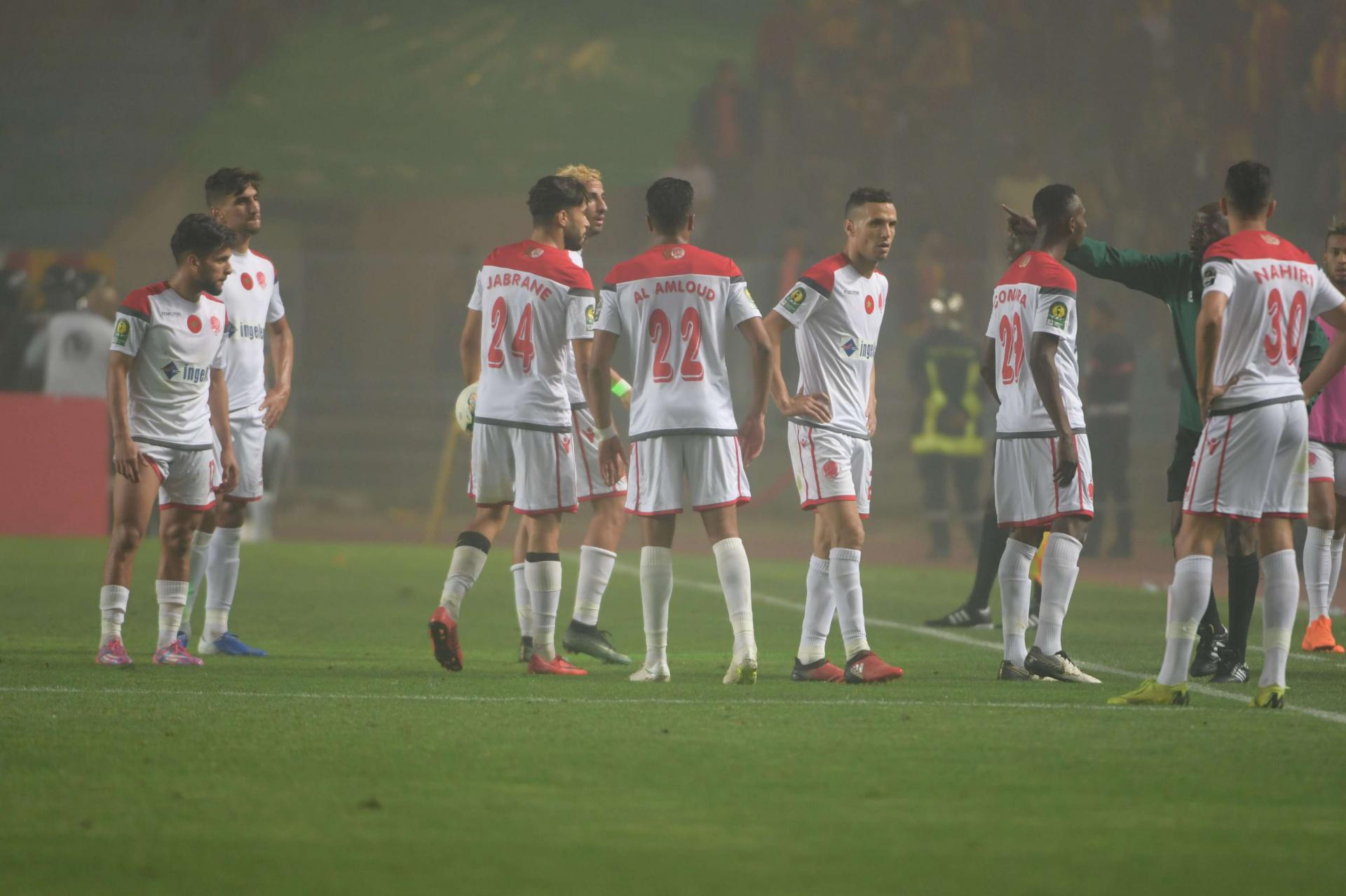 غياب الجمهور وكورونا والارهاق عوامل نالت من القطبين