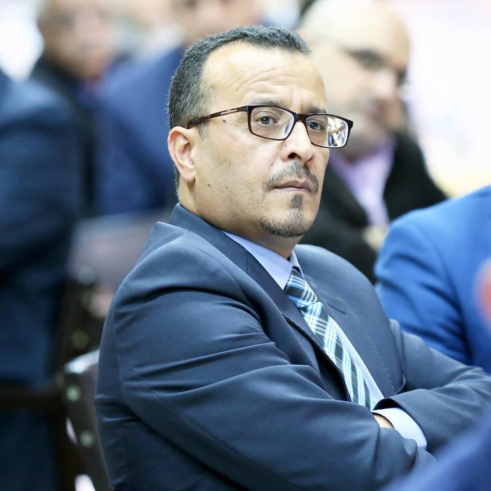 الروائي الأردني نائل العدوان (الصورة من حساب الكاتب على فيسبوك)