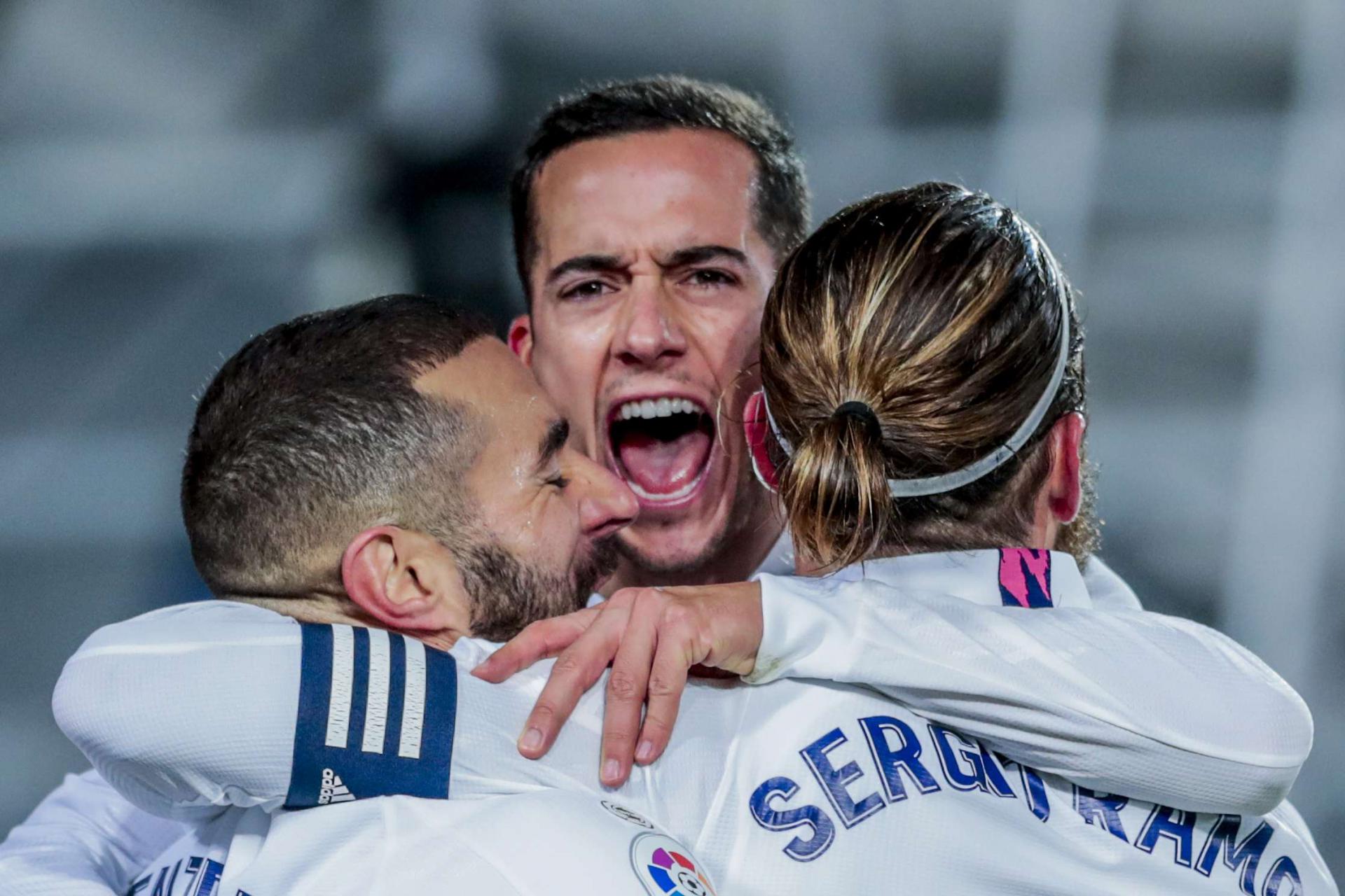 ريال يخالف التوقعات ويعود للصدارة