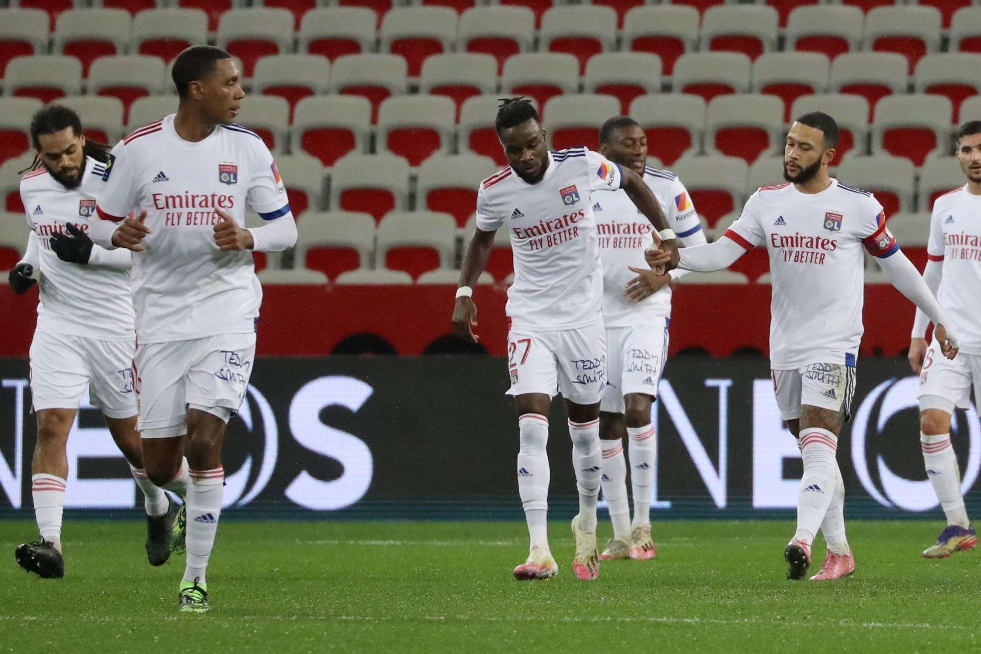 الفوز العاشر تواليا لليون 
