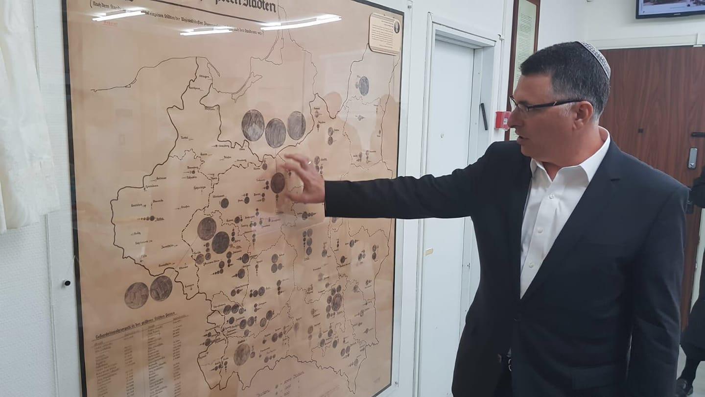 جدعون سار من المؤيدين لضم إسرائيل للمستوطنات في الضفة الغربية
