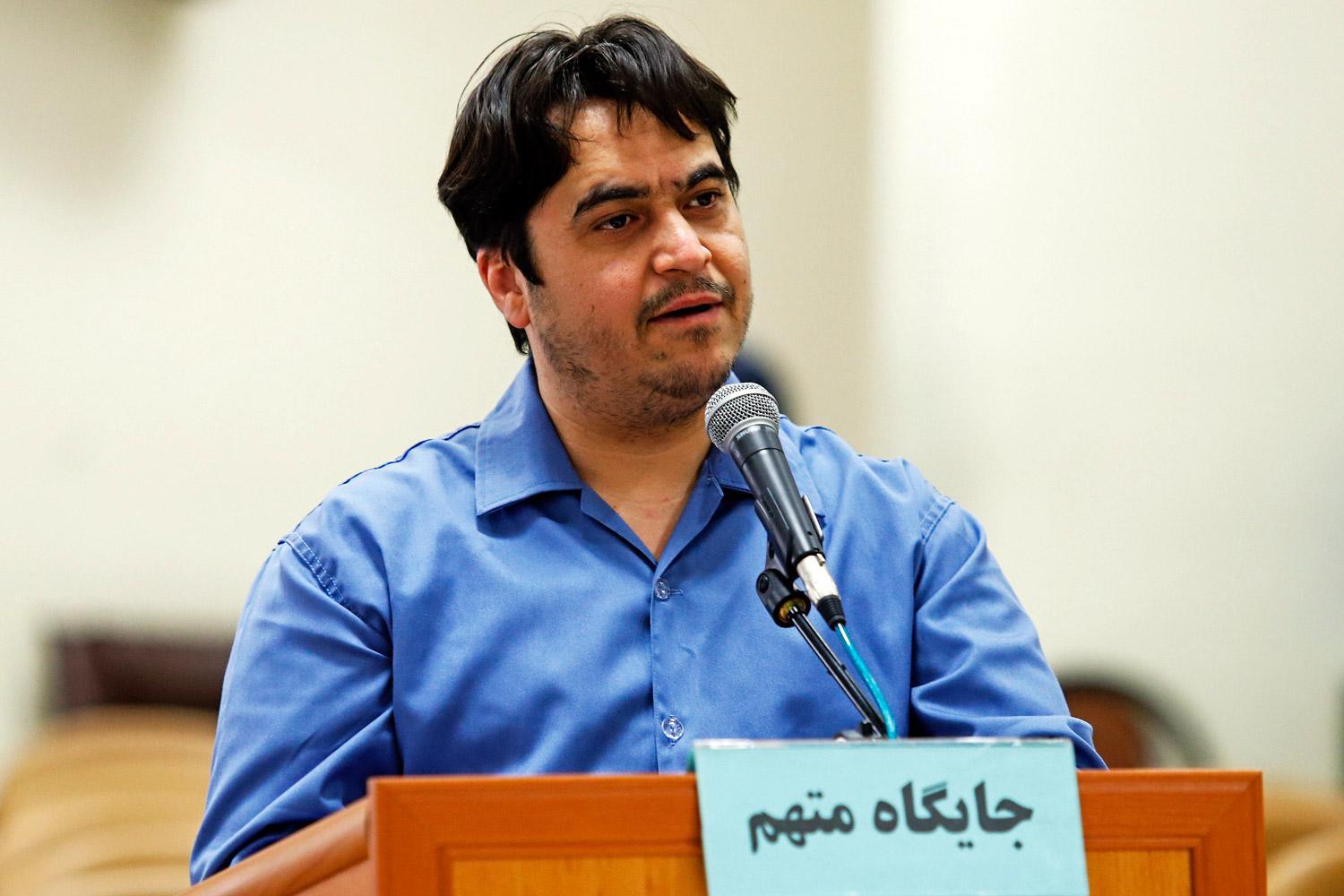 المعارض الايراني روح الله زام تم استدراجه الى ايران ومحاكمته بالاعدام وتنفيذ الحكم