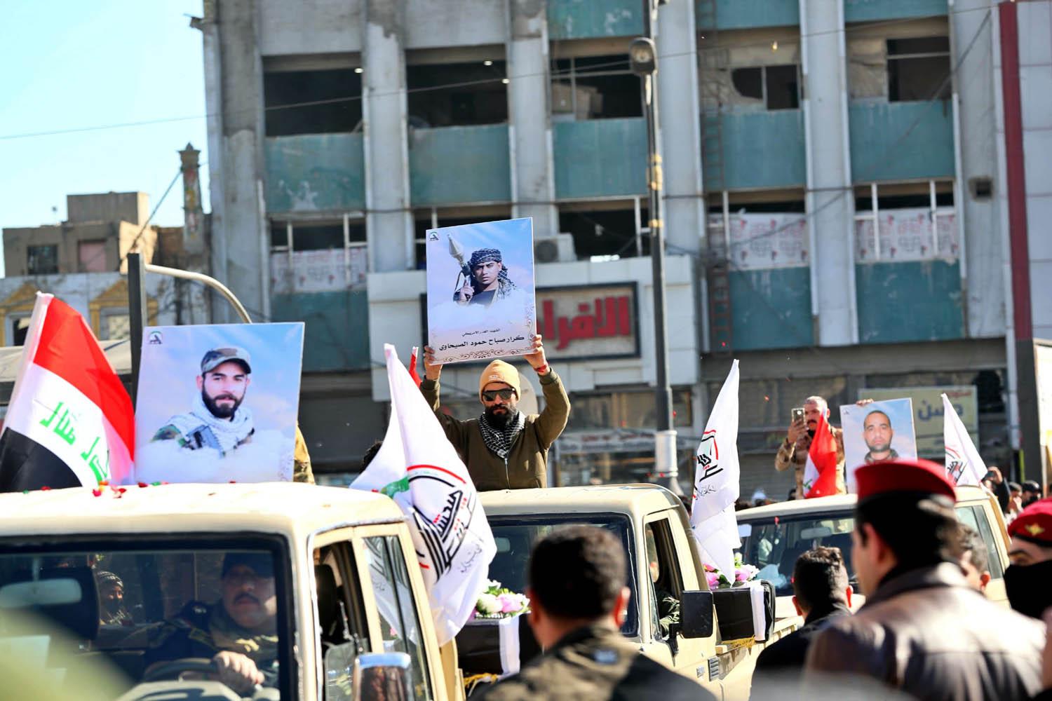 جنازة لمقاتلين في الحشد الشعبي قتلوا في ساحة التحرير