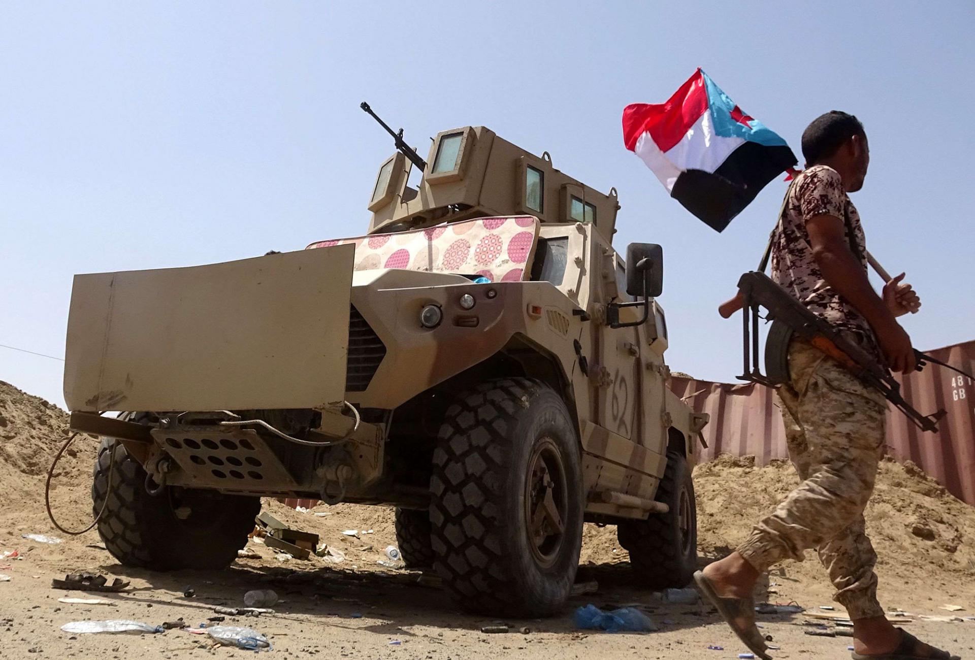 التحالف يشرف على فصل القوات في أبين