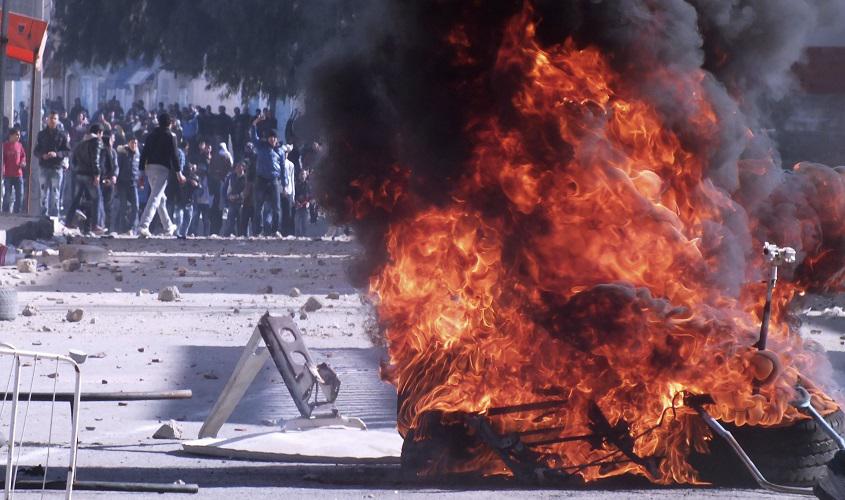الشارع التونسي على صفيح ساخن مع اقتراب ذكرى ثورة 14 يناير 