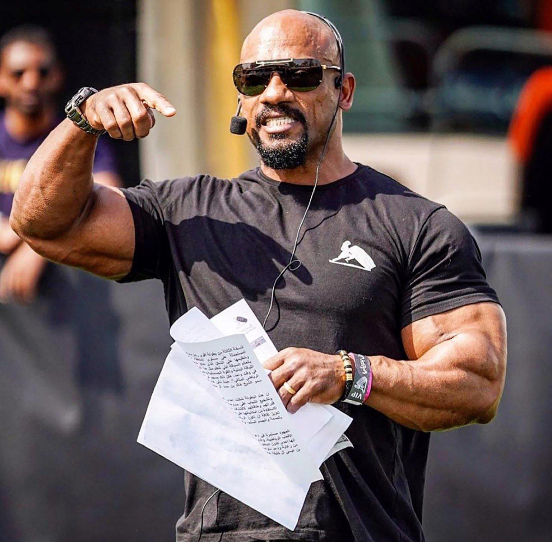 سامي الحداد بطل كمال الأجسام البحريني من ضمن البحارة المفرج عنهم