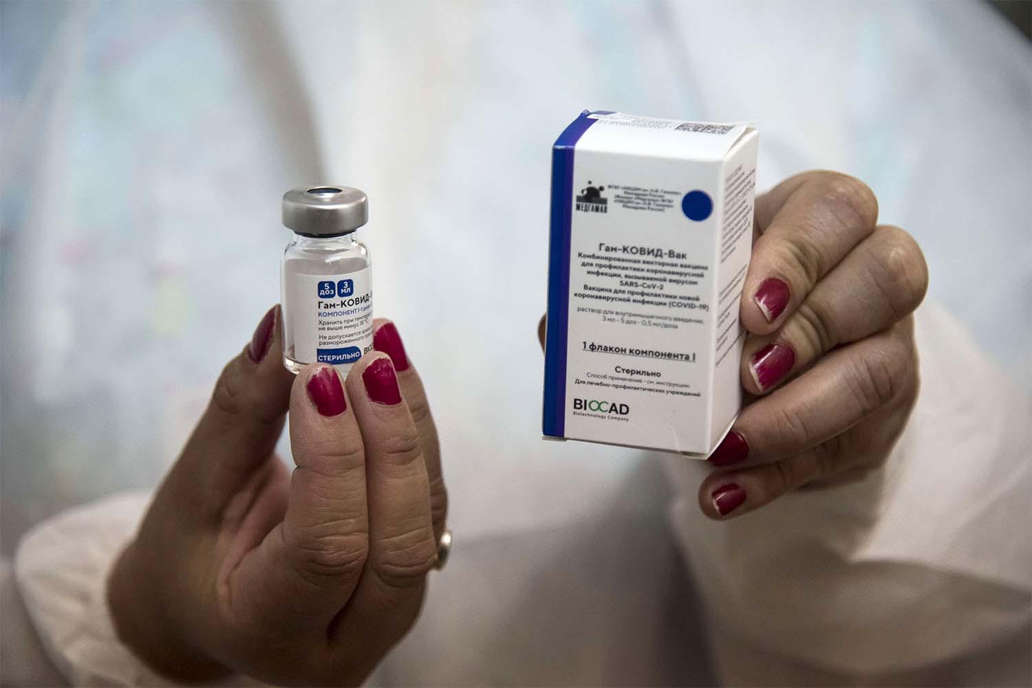 Two doses of the vaccine will be given, 20 days apart, to volunteers