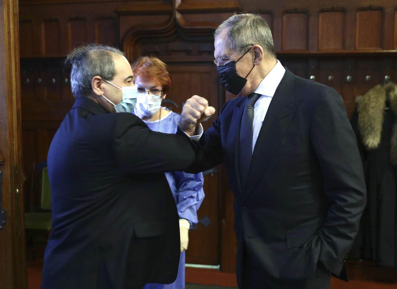 وزير الخارجية الروسي سيرغي لافروف يستقبل نظيره السوري فيصل المقداد في موسكو