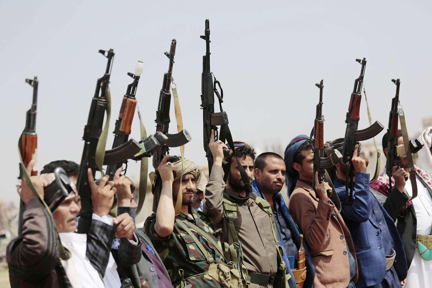 اعتداءات الحوثيين المستمرة ورفضهم وقف النار يعقد الجهود الدبلوماسية لإرساء السلام باليمن