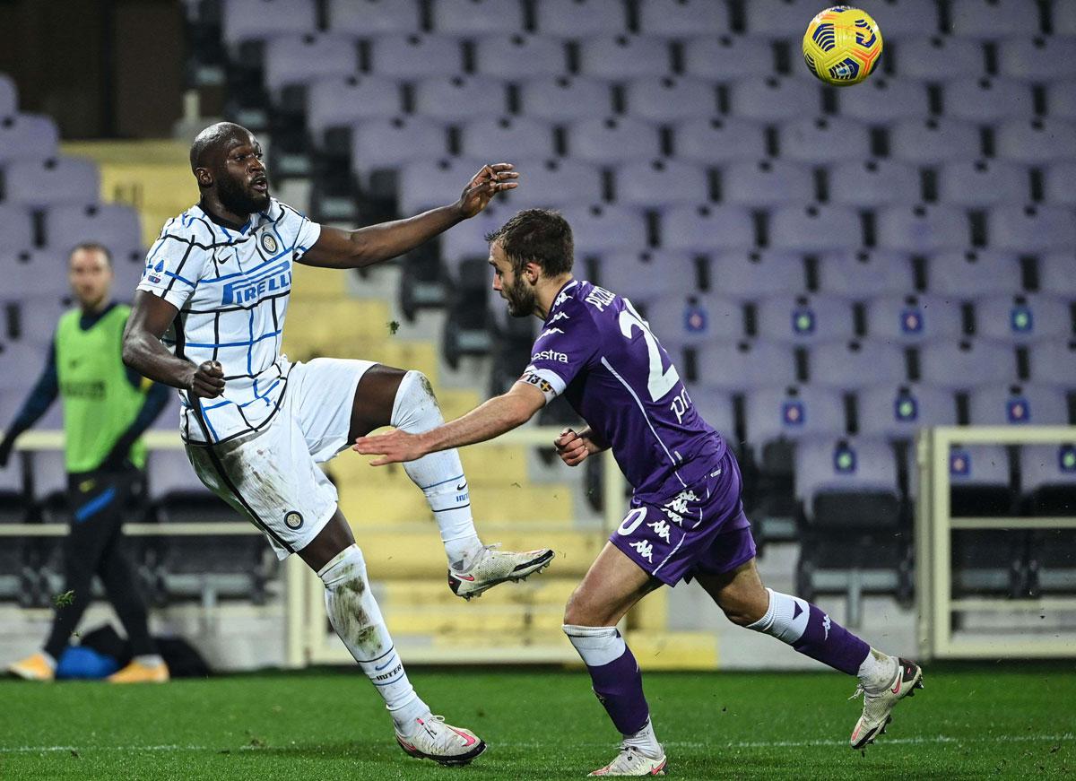 فريق المدرب كونتي يكسر عقدته على ملعب 'أرتيميو فرانكي' ويفوز على فيورنتينا بهدفين نظيفين