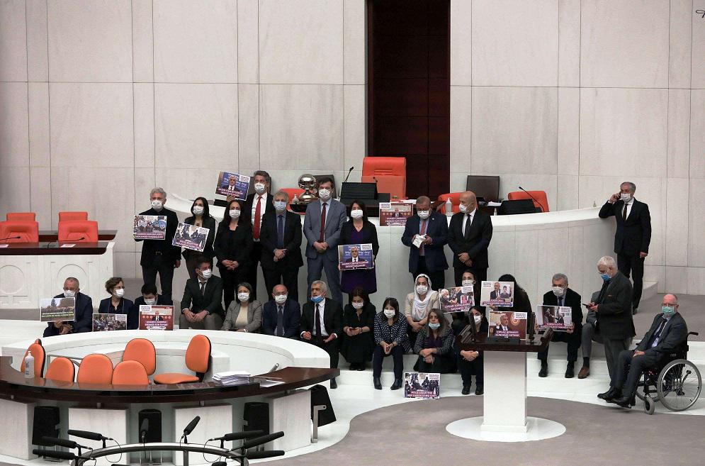 نواب حزب الشعوب الديمقراطي ردا على استهدافهم.. لن نستسلم