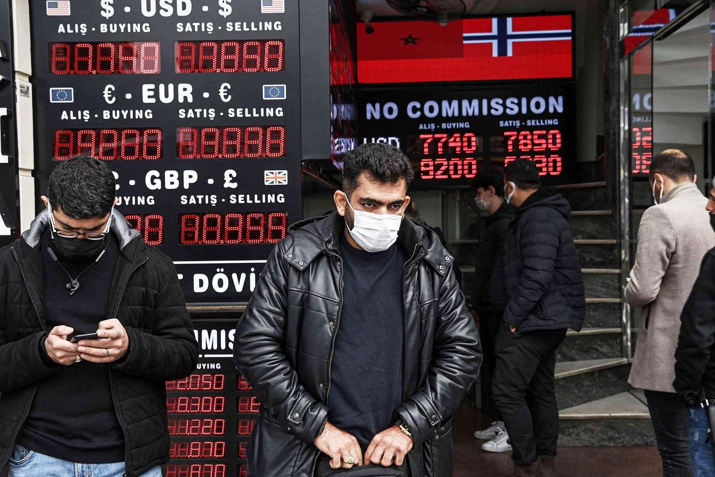أسعار الليرة التركية مقابل اليورو والدولار