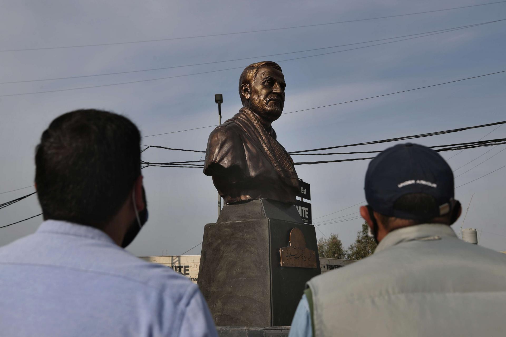 لبنان رهين أزمة تدار من بعيد