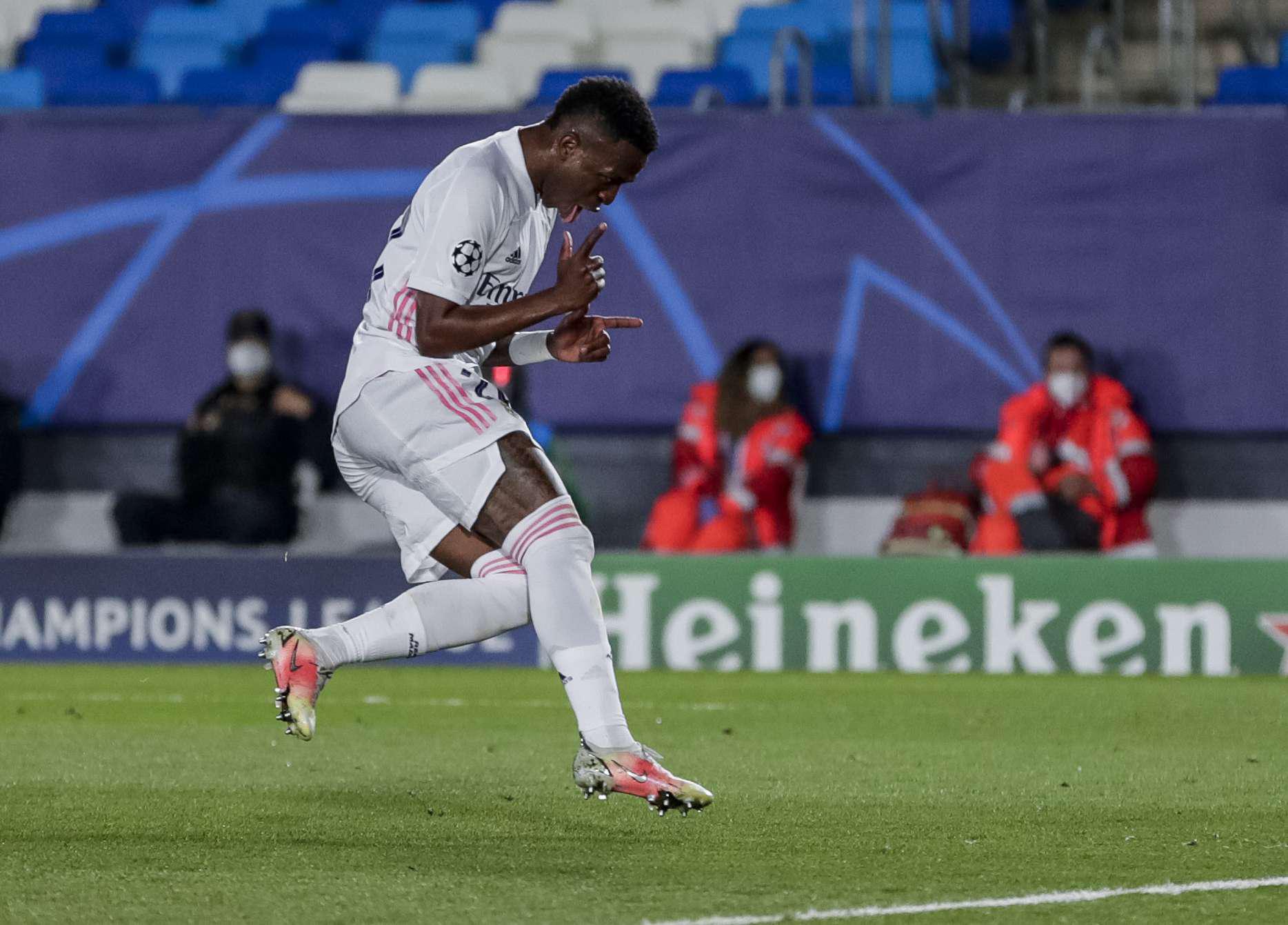 الفريق الملكي الثالث يصطدم بغريمه برشلونة الثاني مع فارق بينهما لا يتعدى نقطتين