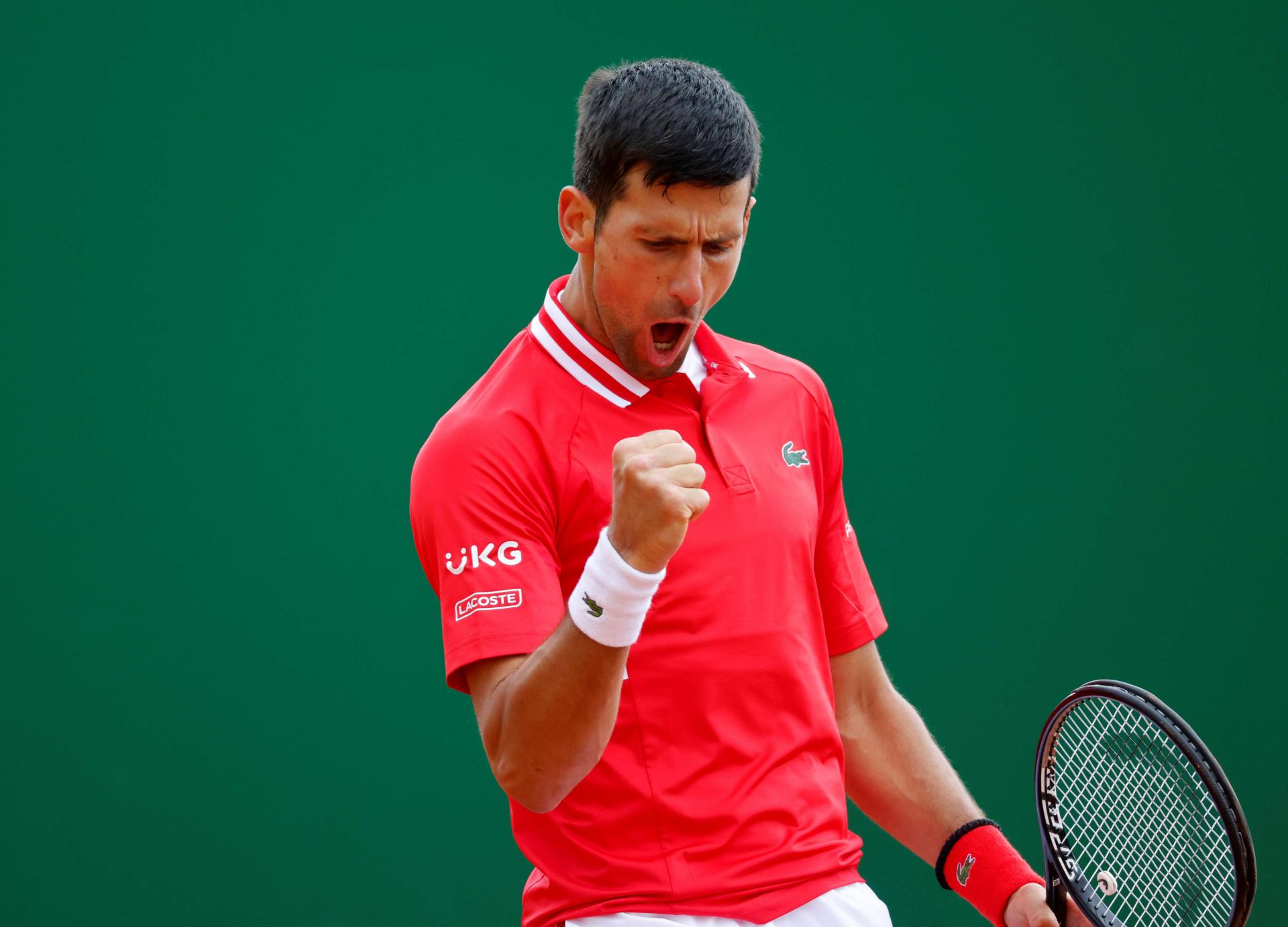 الفوز العاشر توالياً لديوكوفيتش