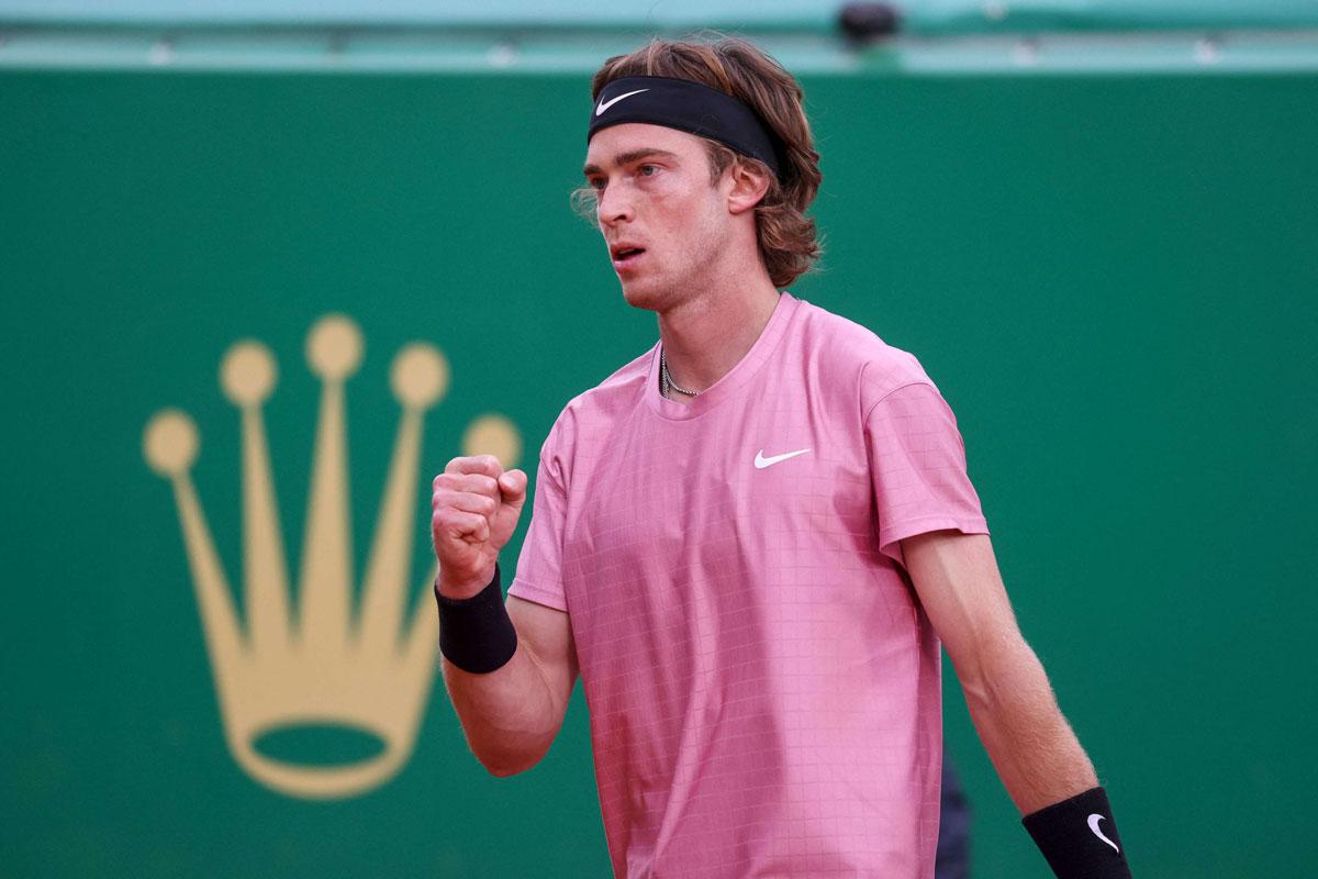 لاعب التنس الروسي ينهي مسعى 'الماتدور' الاسباني بإحراز لقبه الثاني عشر في مونتي كارلو