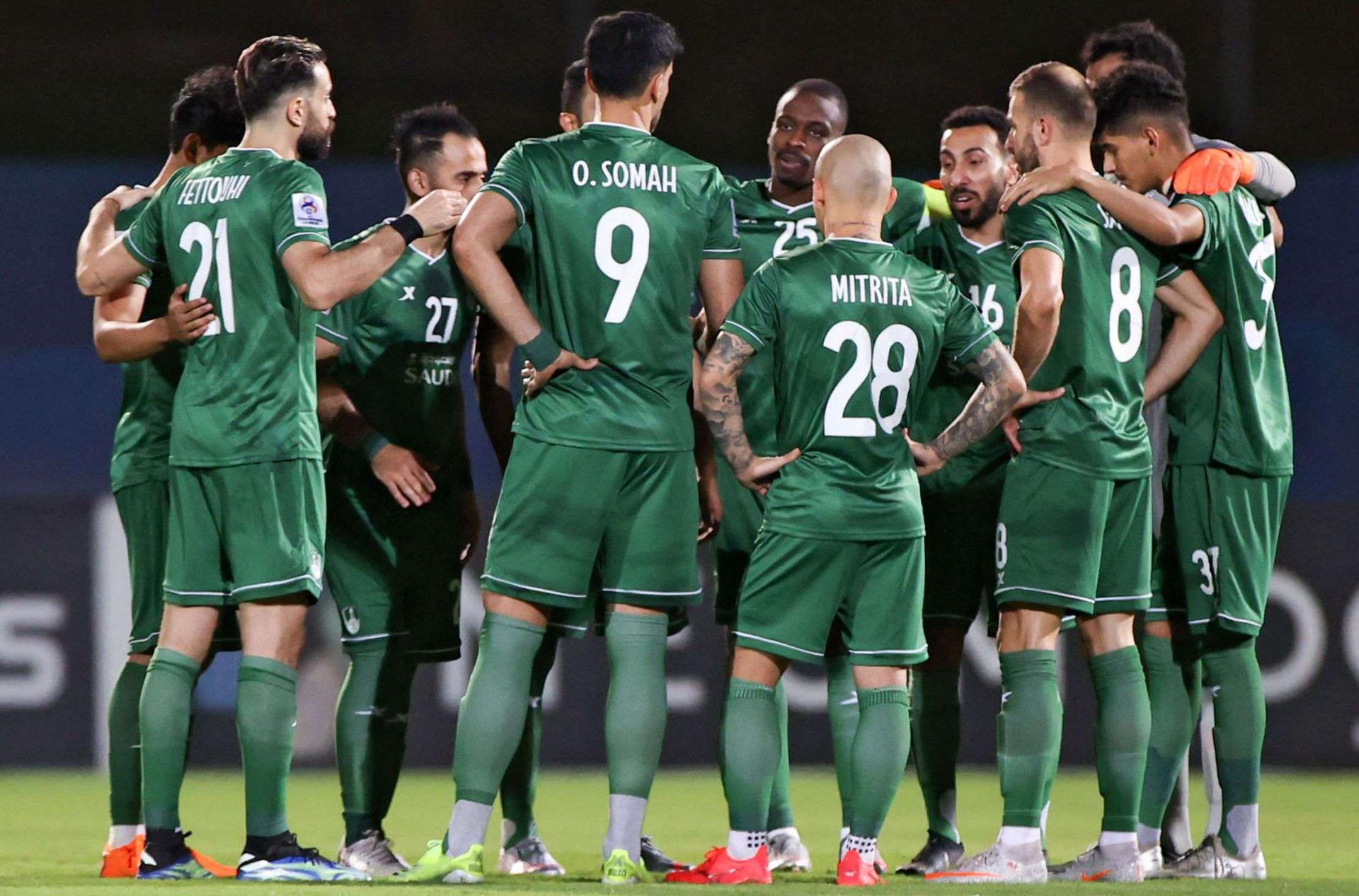 الأهلي يصطدم بالدحيل في مرحلة الحسم