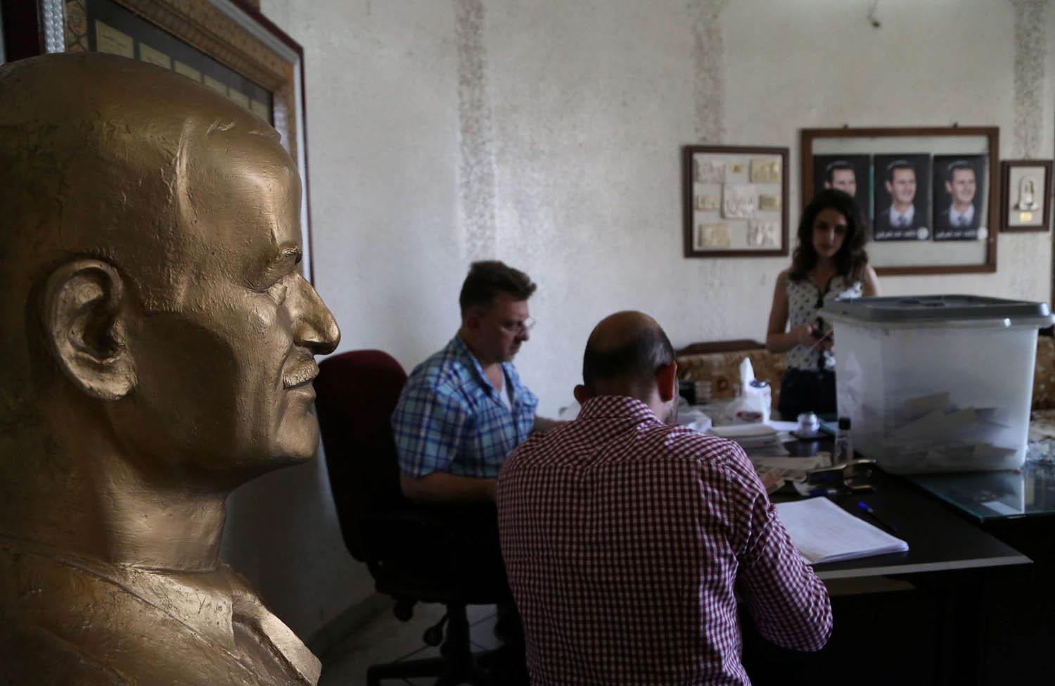 مركز انتخابي سوري